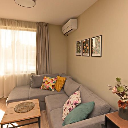 Kalina Apartment Kazanlak Exterior photo